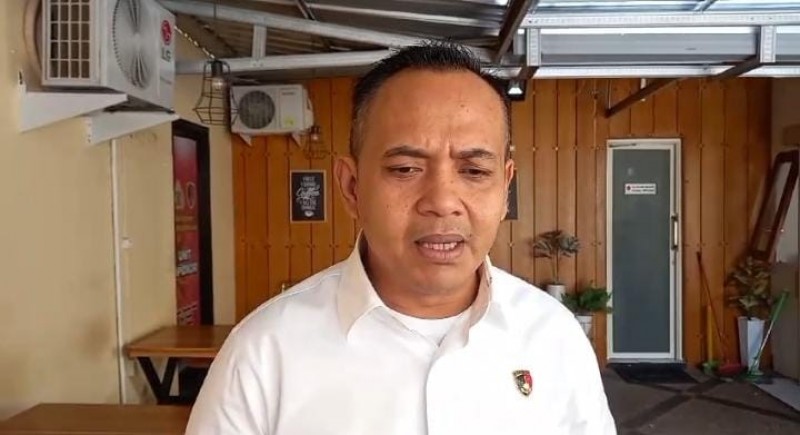 Foto Kasat Reskrim Polresta Mataram, Kompol I Made Yogi Purusa Utama, S.E., S.I.K., M.H., saat Mengkonfirmasi Penangkapan Dukun Cabul N pada Senin (2/9/2024) (Sumber: Humas Polresta Mataram) Foto Kasat Reskrim Polresta Mataram, Kompol I Made Yogi Purusa Utama, S.E., S.I.K., M.H., saat Mengkonfirmasi Penangkapan Dukun Cabul N pada Senin (2/9/2024) (Sumber: Humas Polresta Mataram)